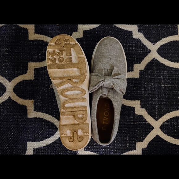 F-Troupe Bow Slip-on Trainer - Picture 2 of 2